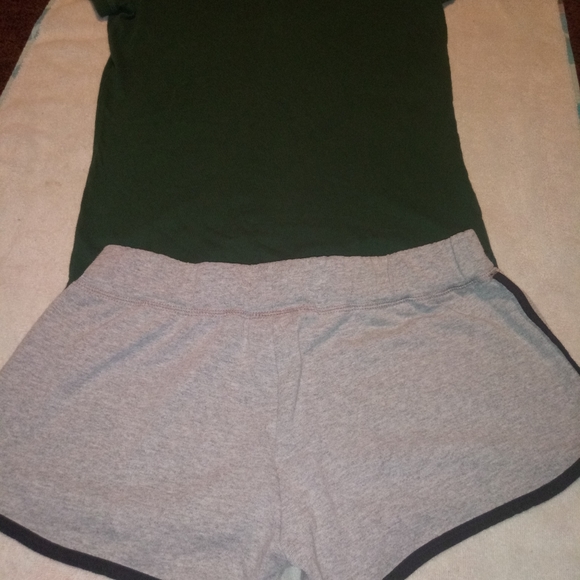 Medium sized bundle - Picture 3 of 14